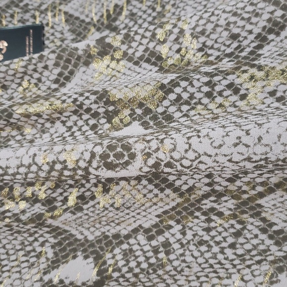 Sincerely Jules NWT Taupe, Brown and Gold Shimmer Ruffled Puff Sleeve Blouse - Picture 4 of 7